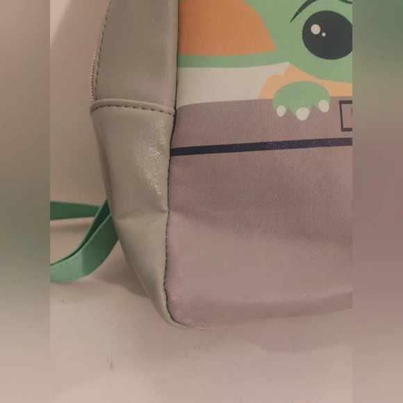 Funko Star Wars Mandaldrian Child - Baby Yoda Mini Backpack - Picture 3 of 14